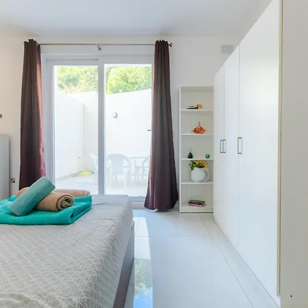 New Spacious 3 Bdr 2 Bth Bugibba * St. Paul's Bay