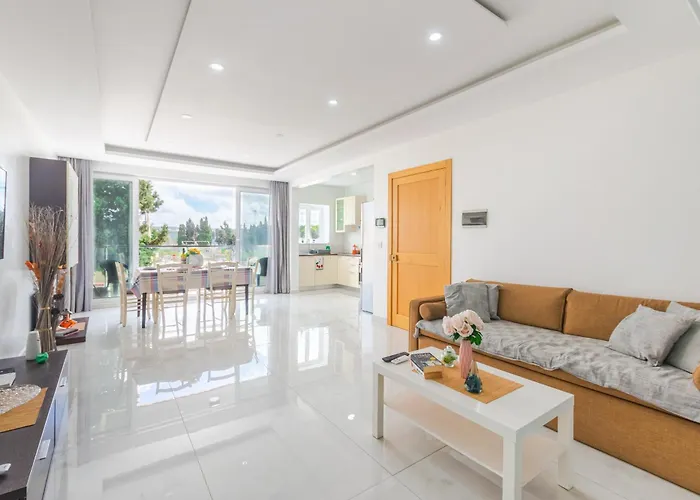 New Spacious 3 Bdr 2 Bth Bugibba Daire St. Paul's Bay