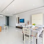 Appartement New Spacious 3 Bdr 2 Bth Bugibba *