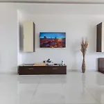 New Spacious 3 Bdr 2 Bth Bugibba *