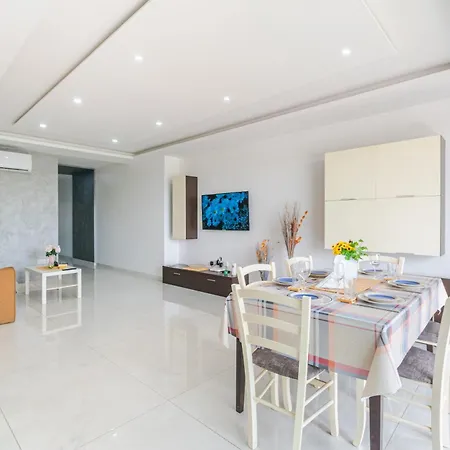 Apartment New Spacious 3 Bdr 2 Bth Bugibba *