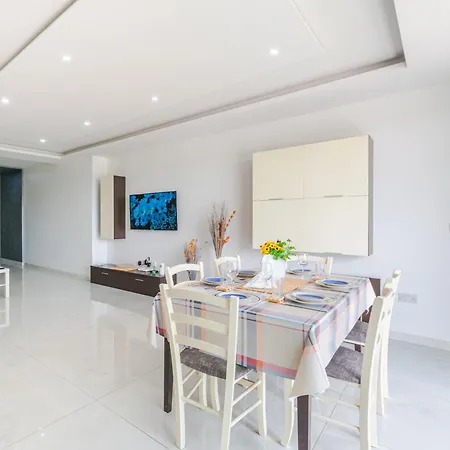 New Spacious 3 Bdr 2 Bth Bugibba Apartment St. Paul's Bay