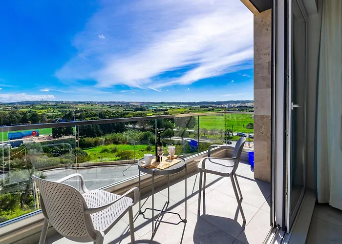 New Spacious 3 Bdr 2 Bth Bugibba