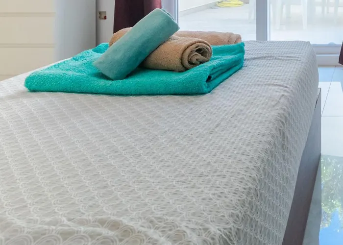 New Spacious 3 Bdr 2 Bth Bugibba Lägenhet St. Paul's Bay