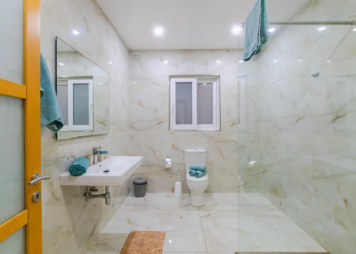 New Spacious 3 Bdr 2 Bth Bugibba *