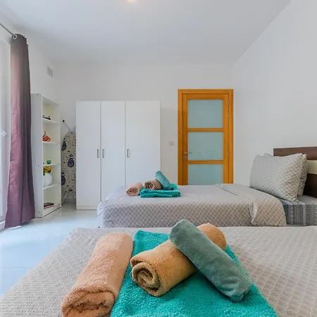 公寓 New Spacious 3 Bdr 2 Bth Bugibba 圣保罗湾城